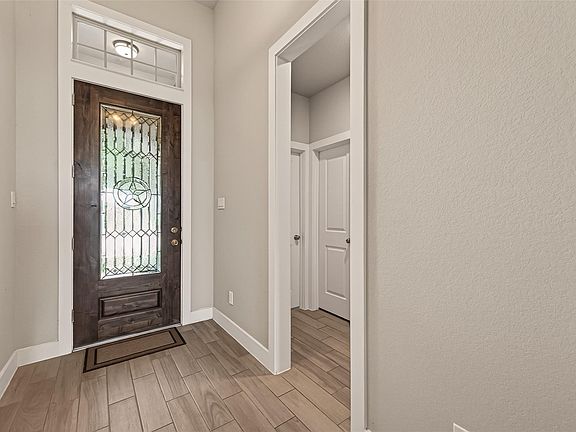 5th image of 2619 Lilac Point Ln