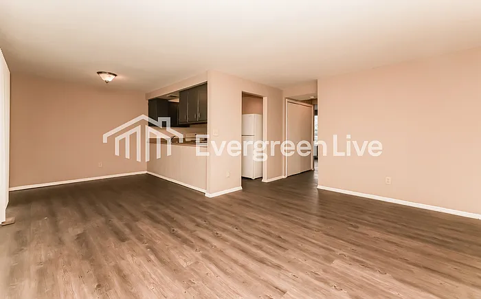 7689 Mount Hood Dr — Photo 8