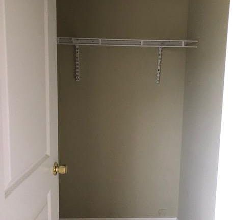 4th image of 610 Clyde Ave