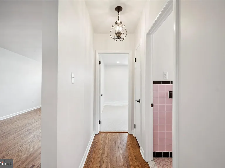 717 Macdade Blvd — Photo 4
