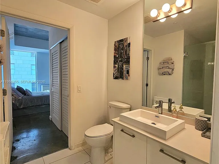154 NE 1st St #801 — Photo 35