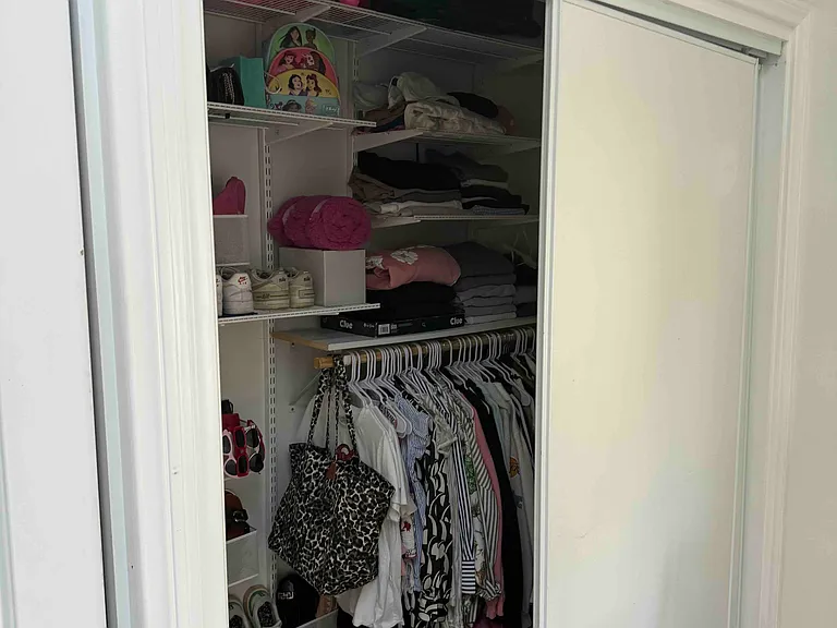 4226 Stern Ave — Photo 4
