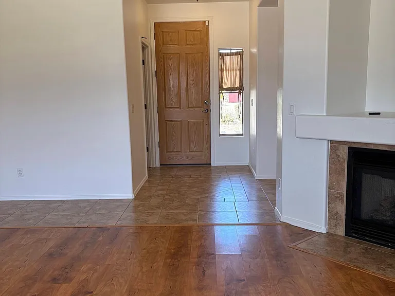 8783 W State Ave — Photo 4