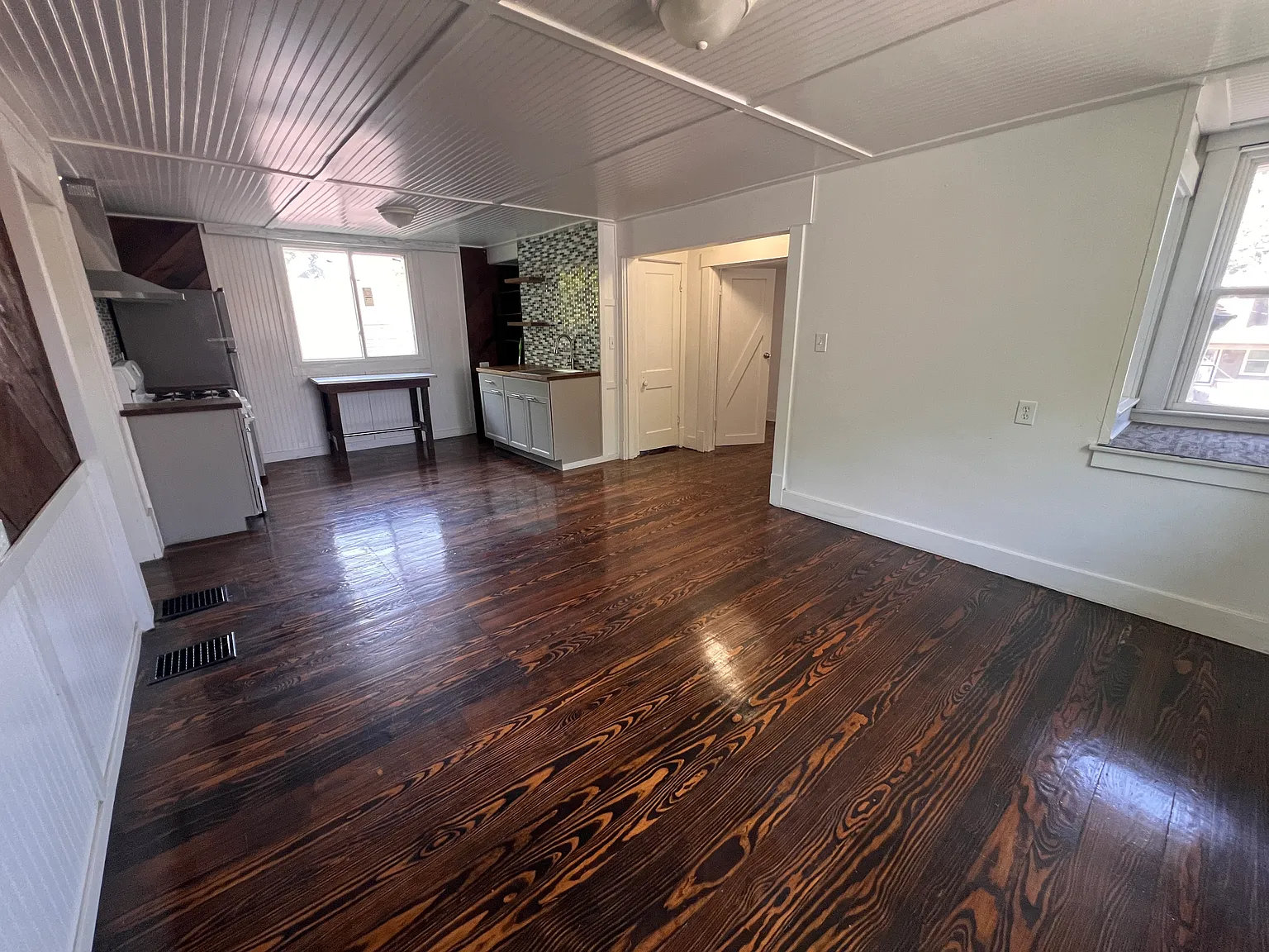 2 bed, 801 sqft, $1,100 — Photo 4