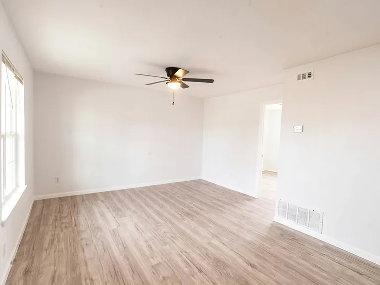1006 Harbour Ave #1 — Photo 4