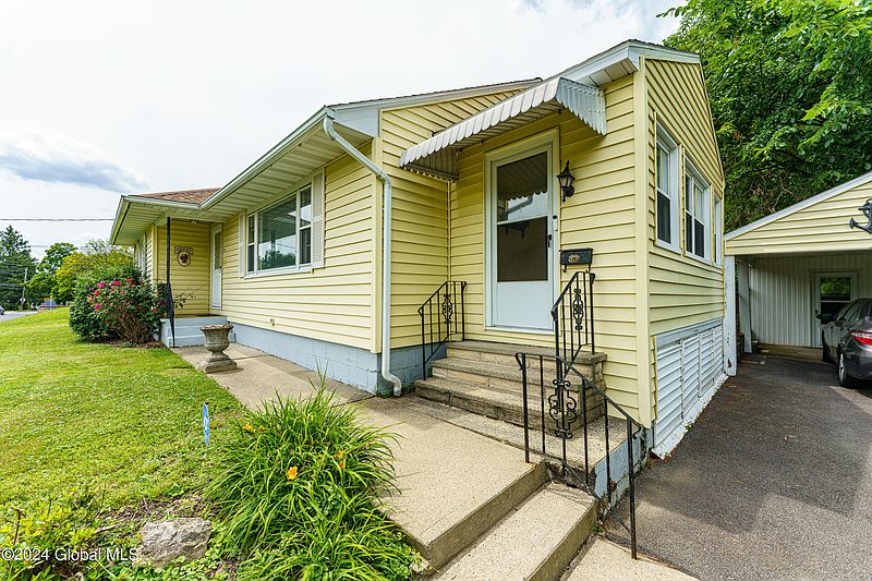 3rd image of 2517 Lavin Court