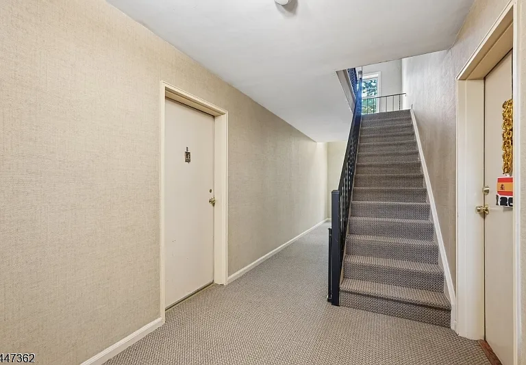 135-167 S Maple Ave #143-B — Photo 4