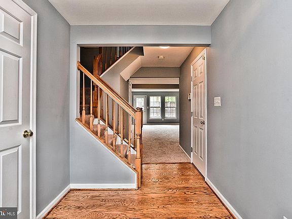 4th image of 8067 Horseshoe Cottage Cir