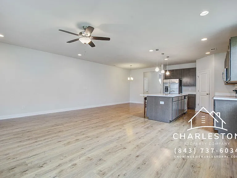 7824 Montview Rd — Photo 24