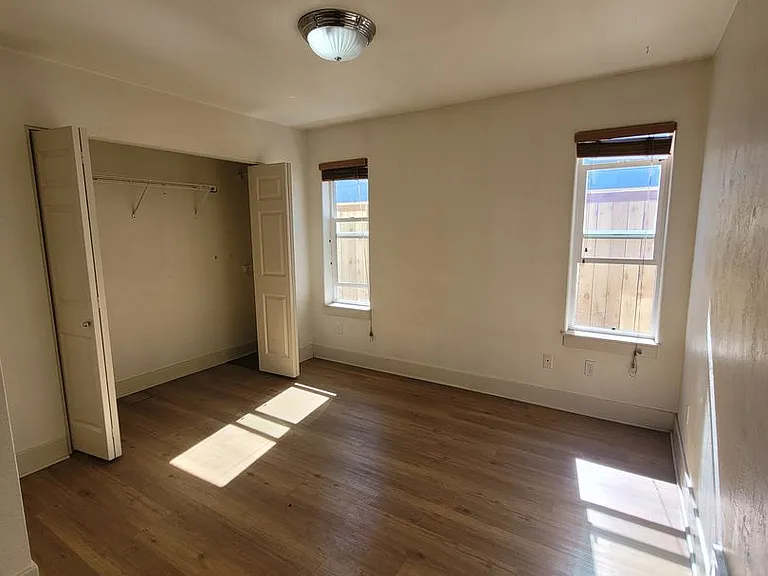 1512 Lincoln St — Photo 13