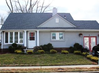 4 Chomic Pl, Union Beach, NJ 07735