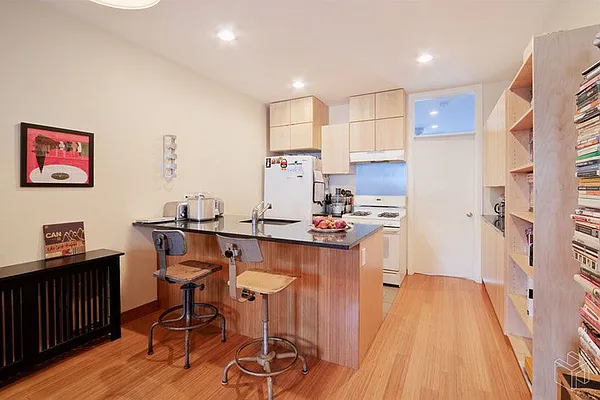 Rented by Halstead Real Estate | media 15