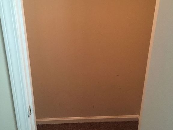 4th image of 5033 Chateau Ave