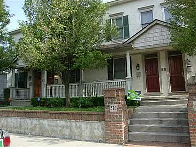 326 Hanford St photo 1