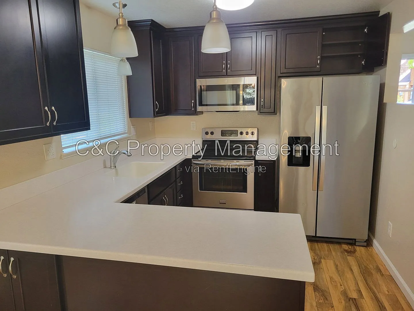 3 bed, 1.5 bath, 1328 sqft, $3,025 — Photo 2