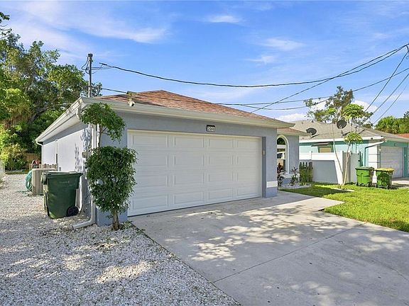 2nd image of 2060 6TH STREET