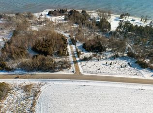 2 Bluff View Ct, Algoma, WI 54201