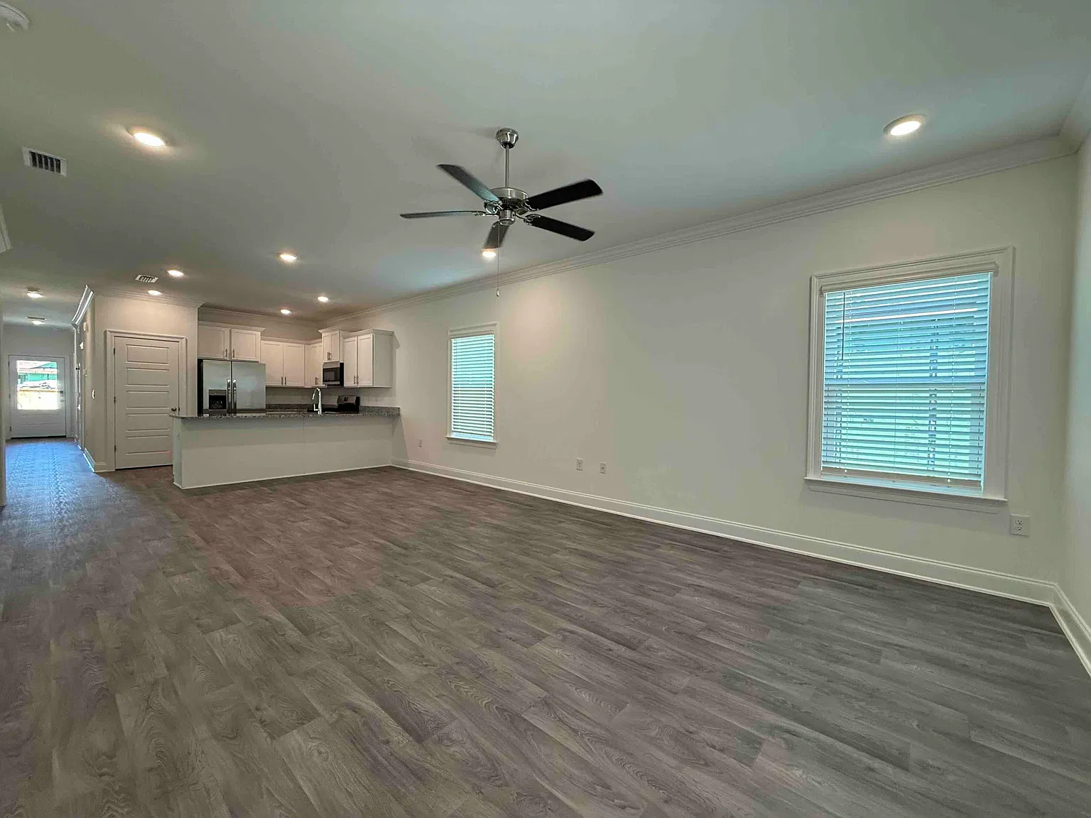 Available Now! 4 Bedroom / 2 Bath In Spanish Fort!! — Photo 2