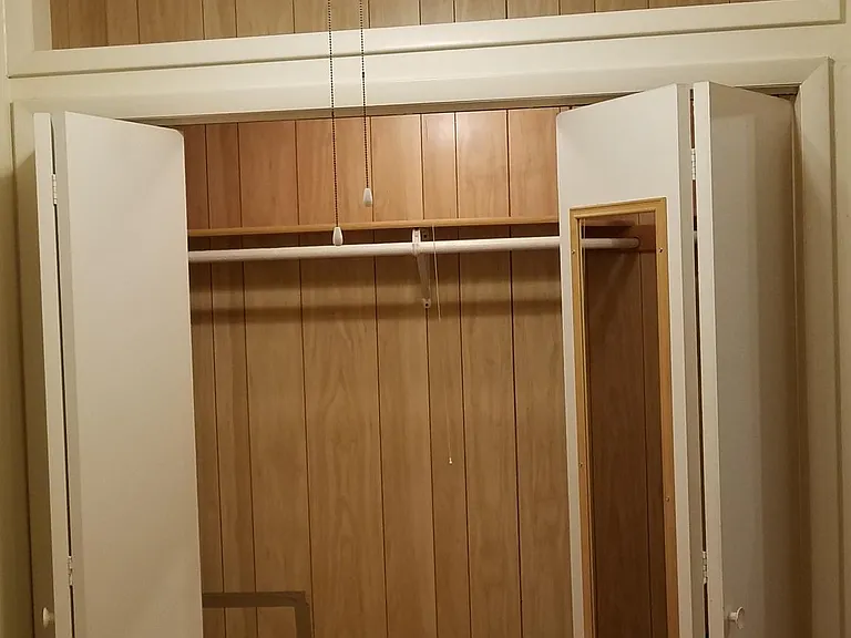 1108 N Hermitage Ave — Photo 6