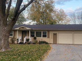 1428 W 2nd St, Pella, IA 50219