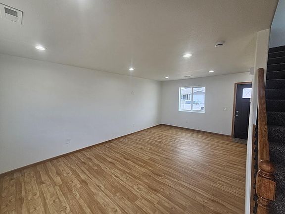 5th image of 1005 Covey Run Rd #M-11