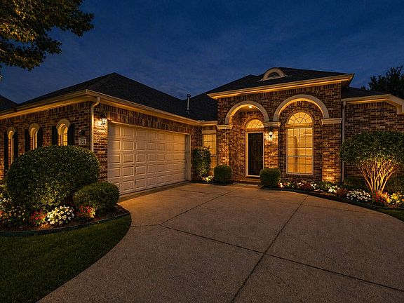 3rd image of 351 Southern Hills Dr