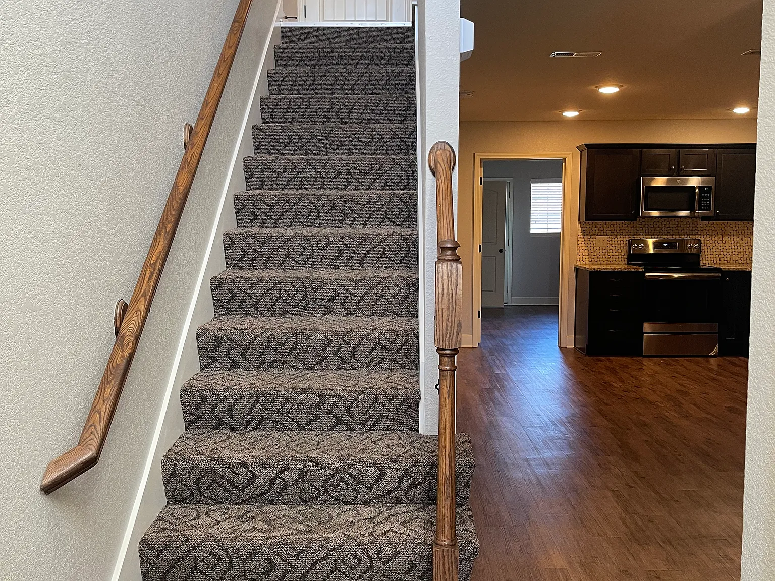 3 bed, 1300 sqft, $1,635 — Photo 3