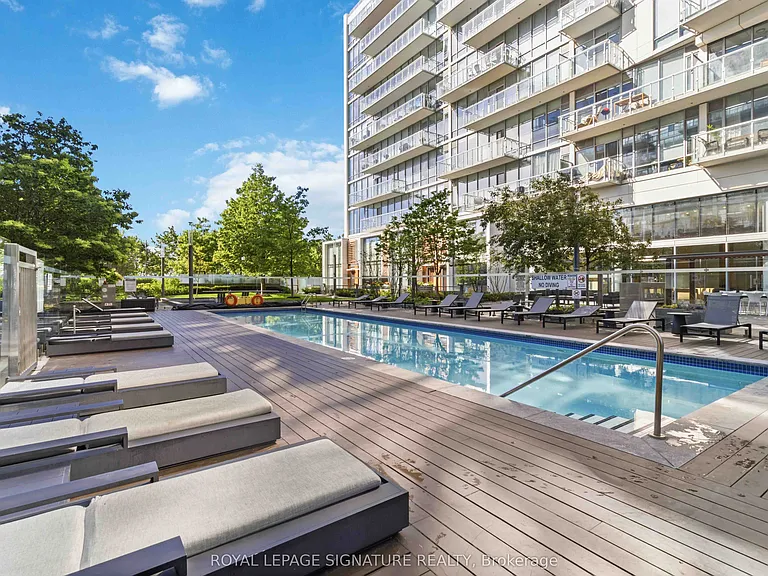 29 Queens Quay E #518 — Photo 21