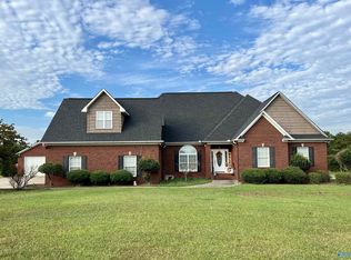 1009 Rabbittown Rd, Glencoe, AL 35905