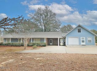 112 Moody Dr, Lucedale, MS 39452