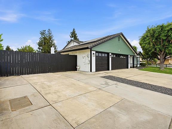 3rd image of 720 Lake Canyon Ave