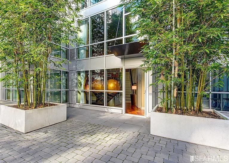 1st image of 200 Brannan St APT 106