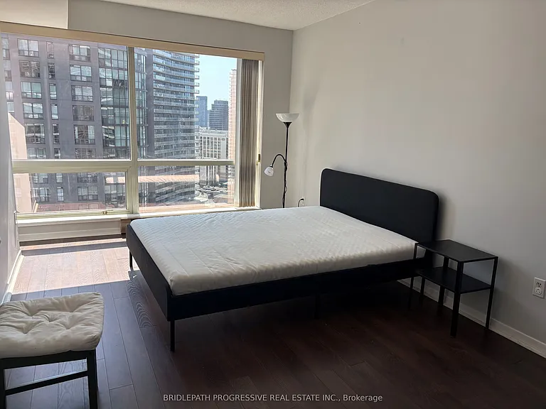 1001 Bay St E #2410 — Photo 6