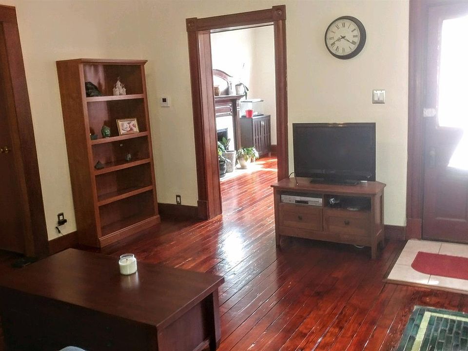 2nd image of 5003 Wesley Ave