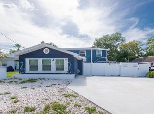 819 10th St SW, Largo, FL 33770