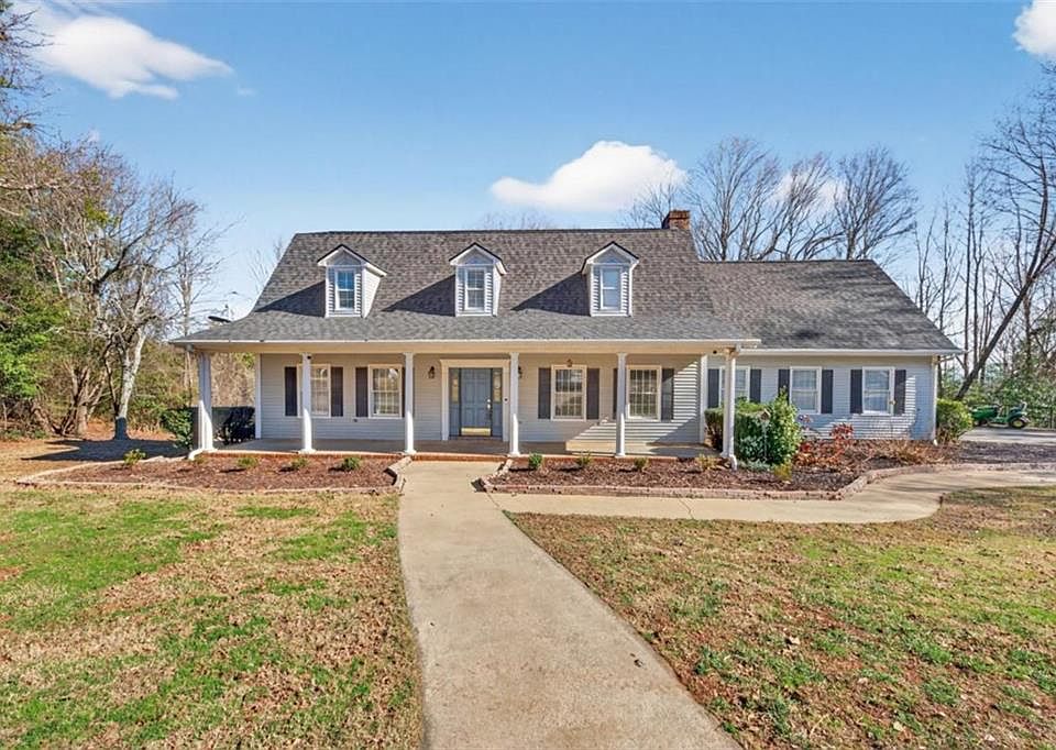 1st image of 294 Hillcrest Hts