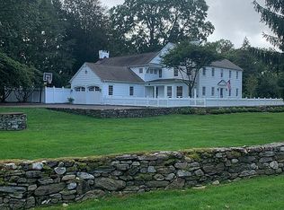 316 Greens Farms Rd, Westport, CT 06880