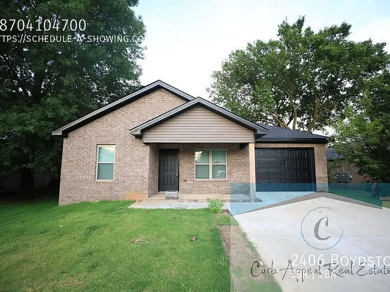 2406 Boydston — Photo 1