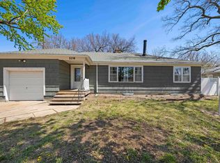 109 N 5th St, Canton, KS 67428