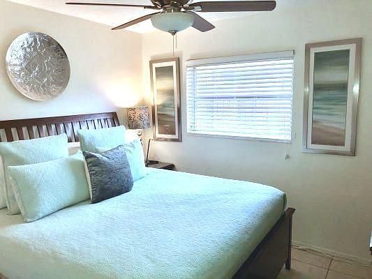 4th image of 2300 NE 9th Ave #4