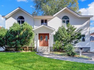 600 Plainview Rd, Plainview, NY 11803