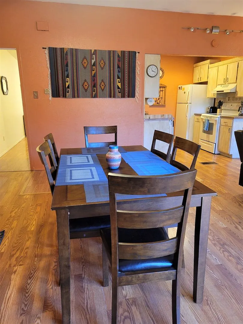 All Bills Paid!! Flexible Lease Terms! Fully Furnished Condo In Alto — Photo 3