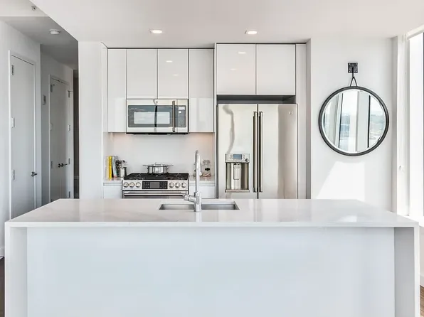 515 W 36th St, New York, NY