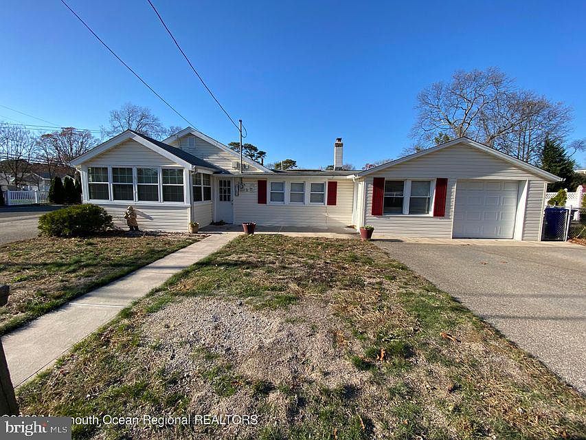 1st image of 16 Buena Vista Dr