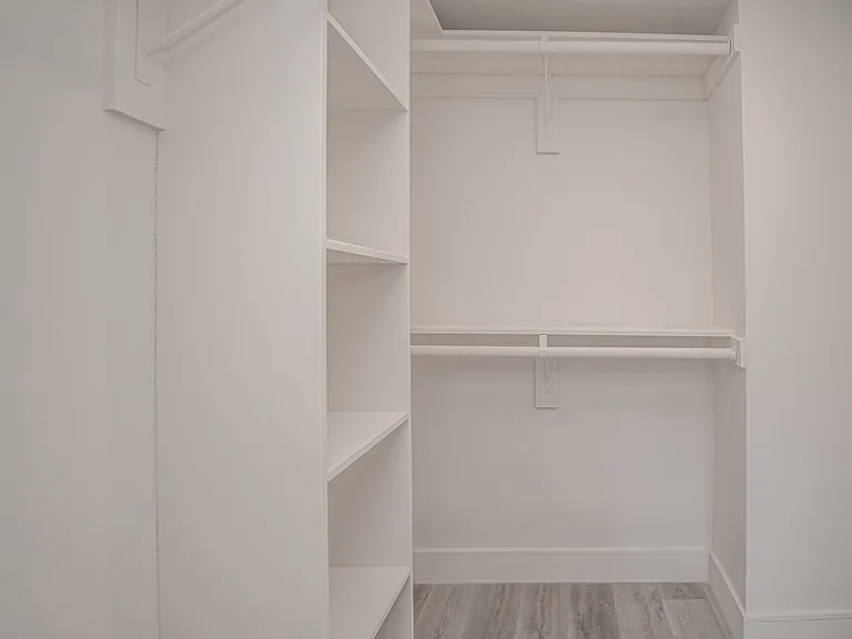1321 Bates Ave #1323 — Photo 46