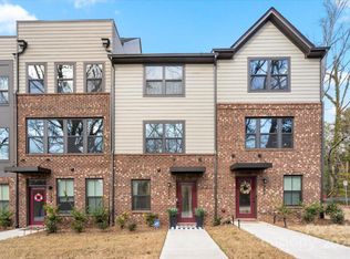 352 Twinflower Ln, Charlotte, NC 28205