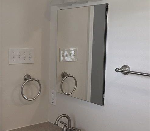 5th image of 2958 Topaz Ln