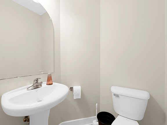 4th image of 1103 Mount Pleasant Ave #1103