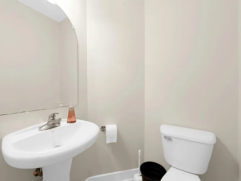 1103 Mount Pleasant Ave #1103 — Photo 2