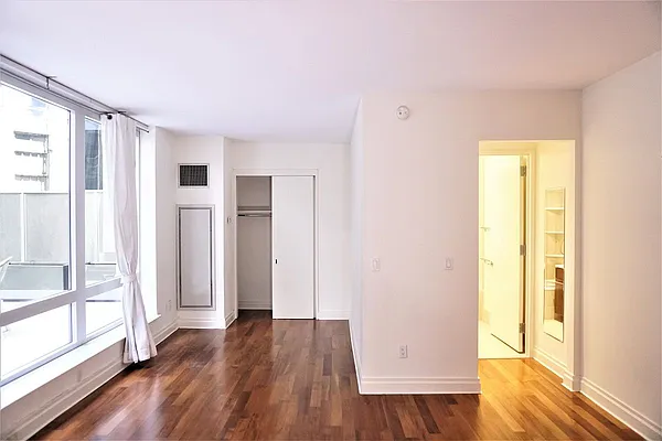 Rented by Renetta Real Estate | media 4